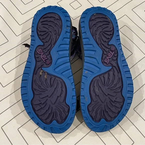 Teva Velcro Sandals - Picture 6 of 9